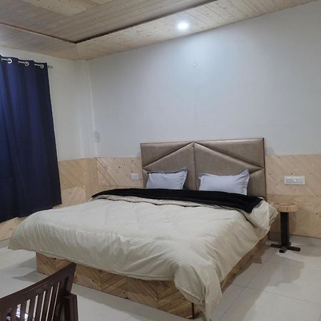 Whoopers Hostel Касол Екстериор снимка