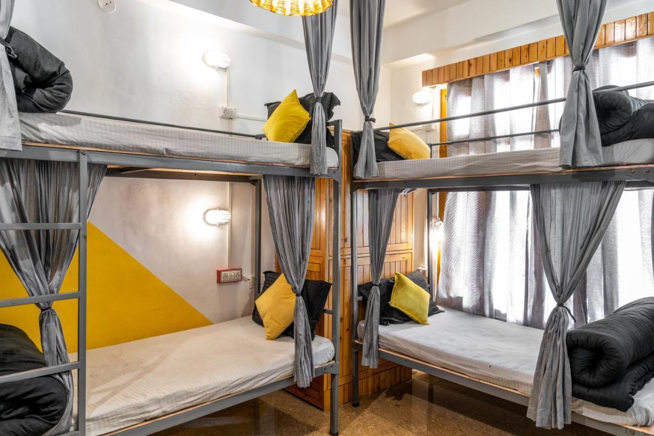 Whoopers Hostel Касол Екстериор снимка