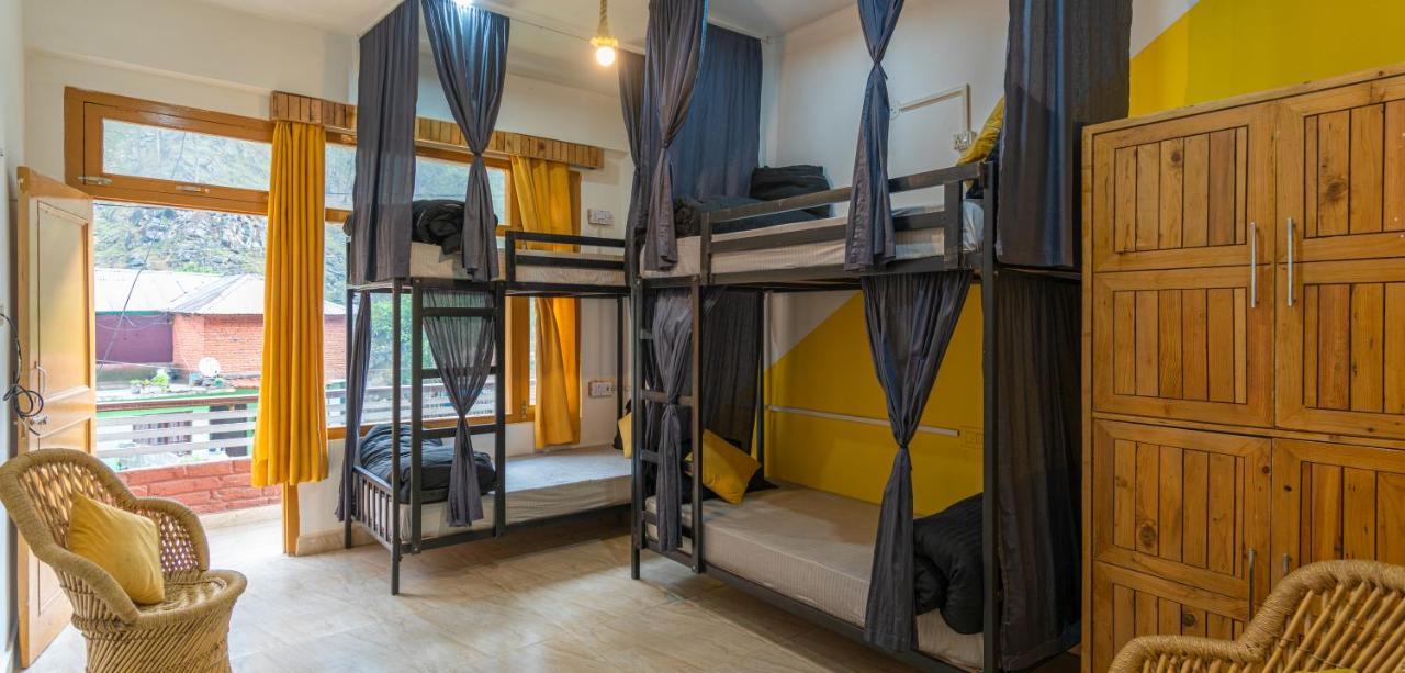 Whoopers Hostel Касол Екстериор снимка
