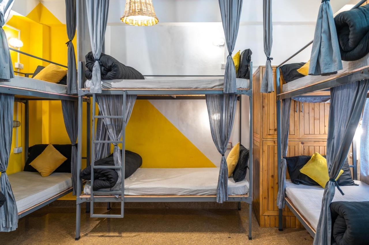 Whoopers Hostel Касол Екстериор снимка
