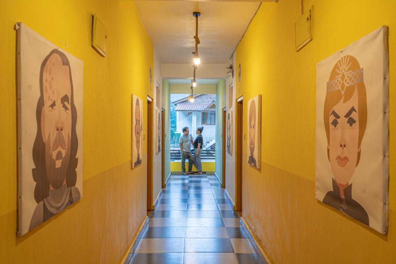 Whoopers Hostel Касол Екстериор снимка
