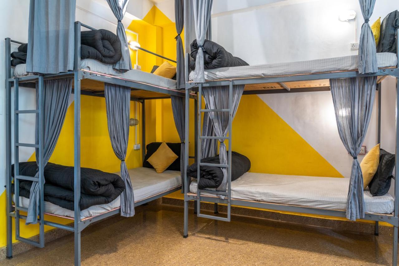 Whoopers Hostel Касол Екстериор снимка