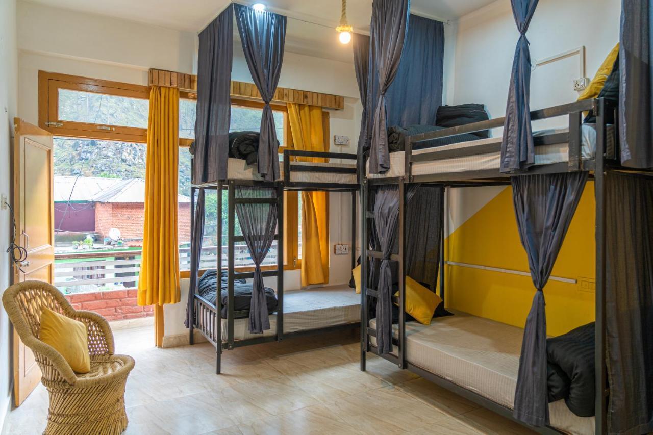 Whoopers Hostel Касол Екстериор снимка